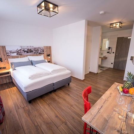 Hotel & Brauerei-Gasthof Neuwirt นอยบวร์ก อันแดร์ โดเนา ภายนอก รูปภาพ