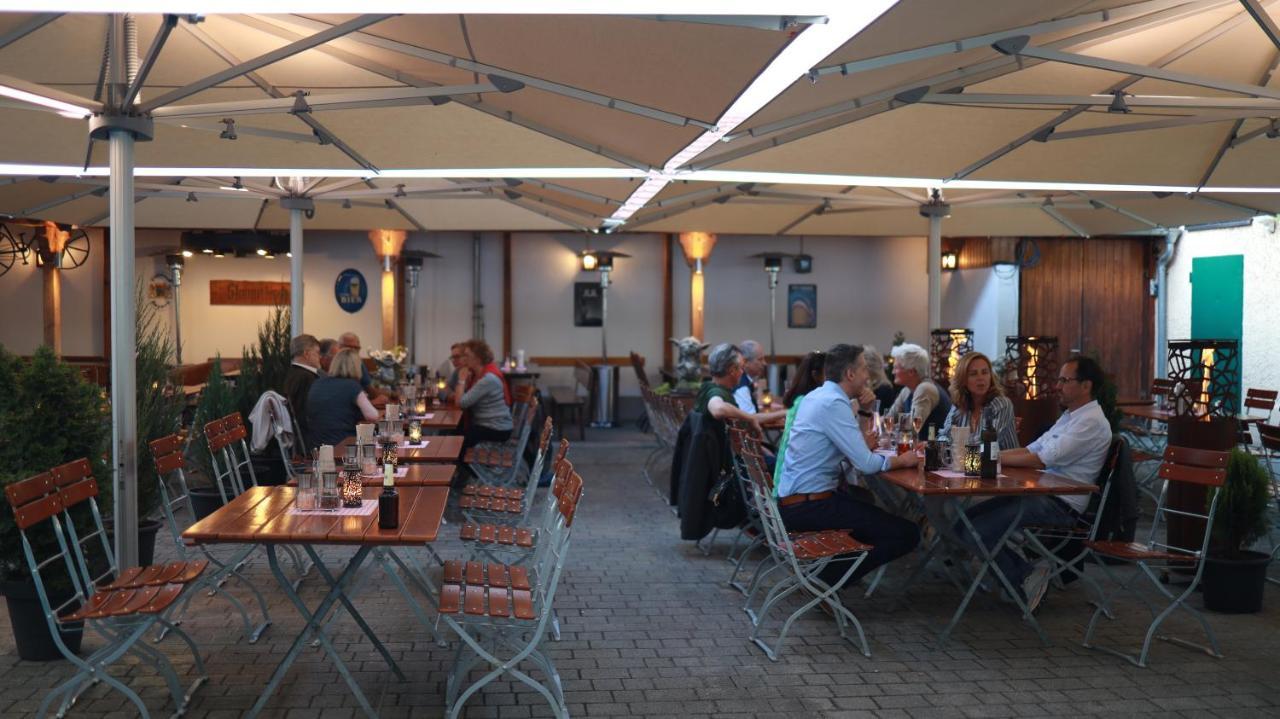 Hotel & Brauerei-Gasthof Neuwirt นอยบวร์ก อันแดร์ โดเนา ภายนอก รูปภาพ