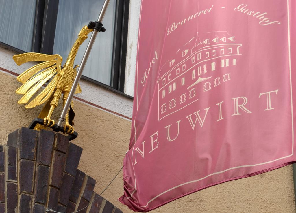 Hotel & Brauerei-Gasthof Neuwirt นอยบวร์ก อันแดร์ โดเนา ภายนอก รูปภาพ
