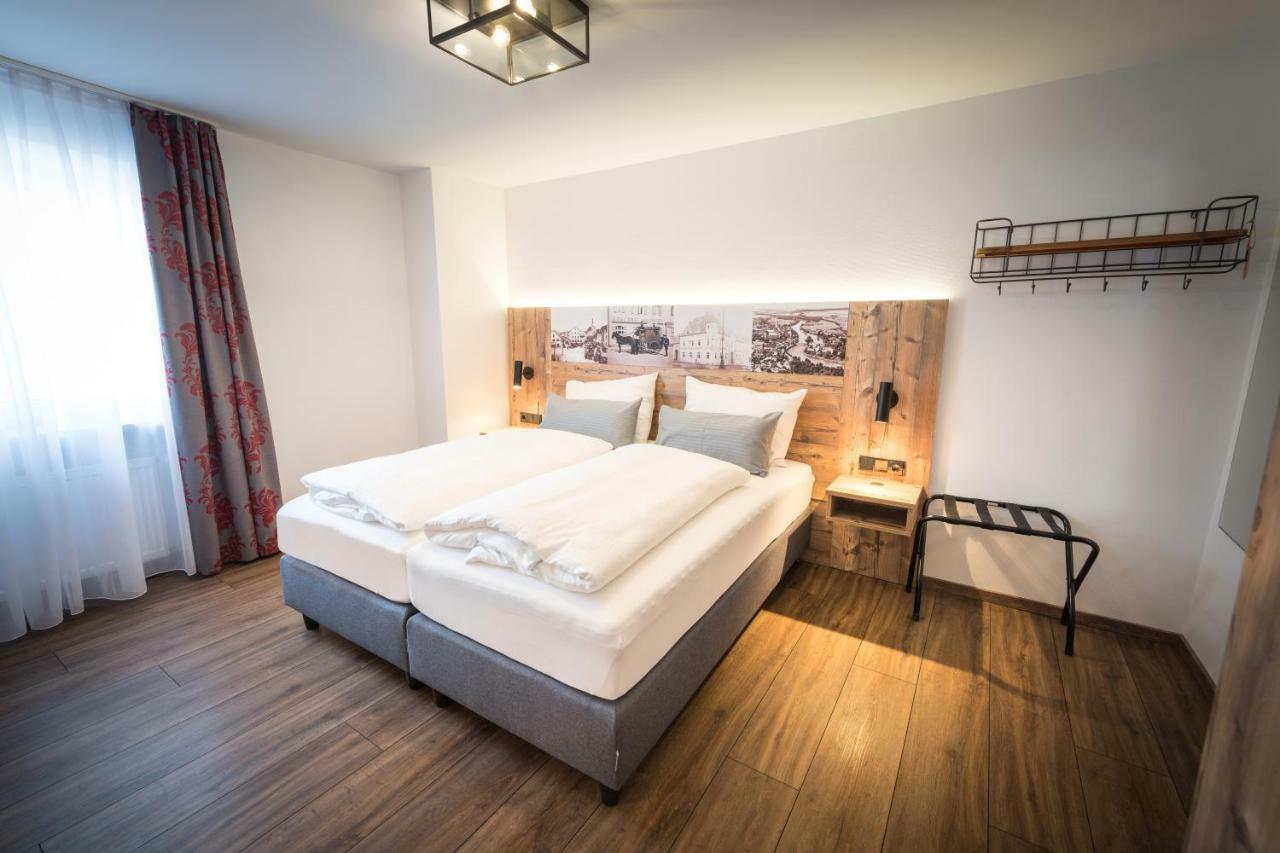 Hotel & Brauerei-Gasthof Neuwirt นอยบวร์ก อันแดร์ โดเนา ภายนอก รูปภาพ