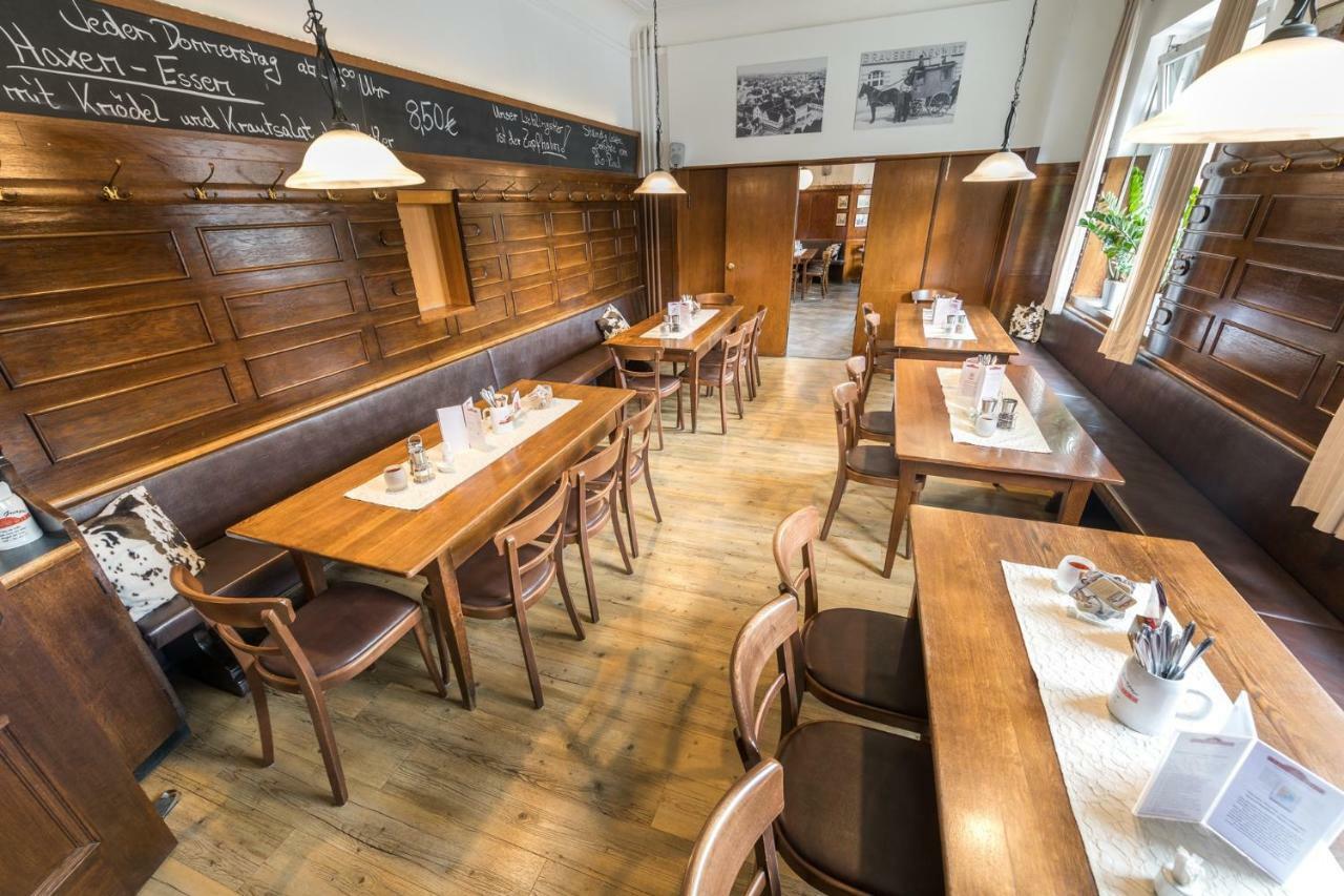Hotel & Brauerei-Gasthof Neuwirt นอยบวร์ก อันแดร์ โดเนา ภายนอก รูปภาพ